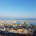 Seafront Luxury Studio In Las Palmeras Hotel