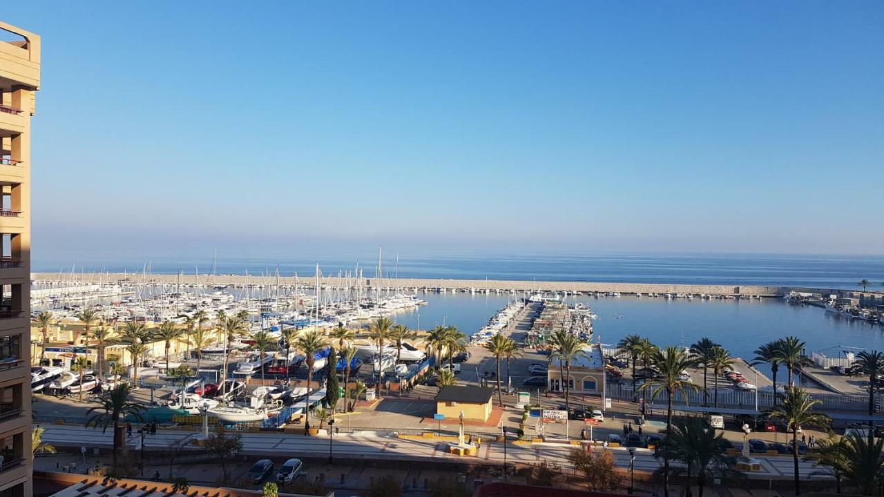 Huoneisto Seafront Luxury In Palmeras Fuengirola